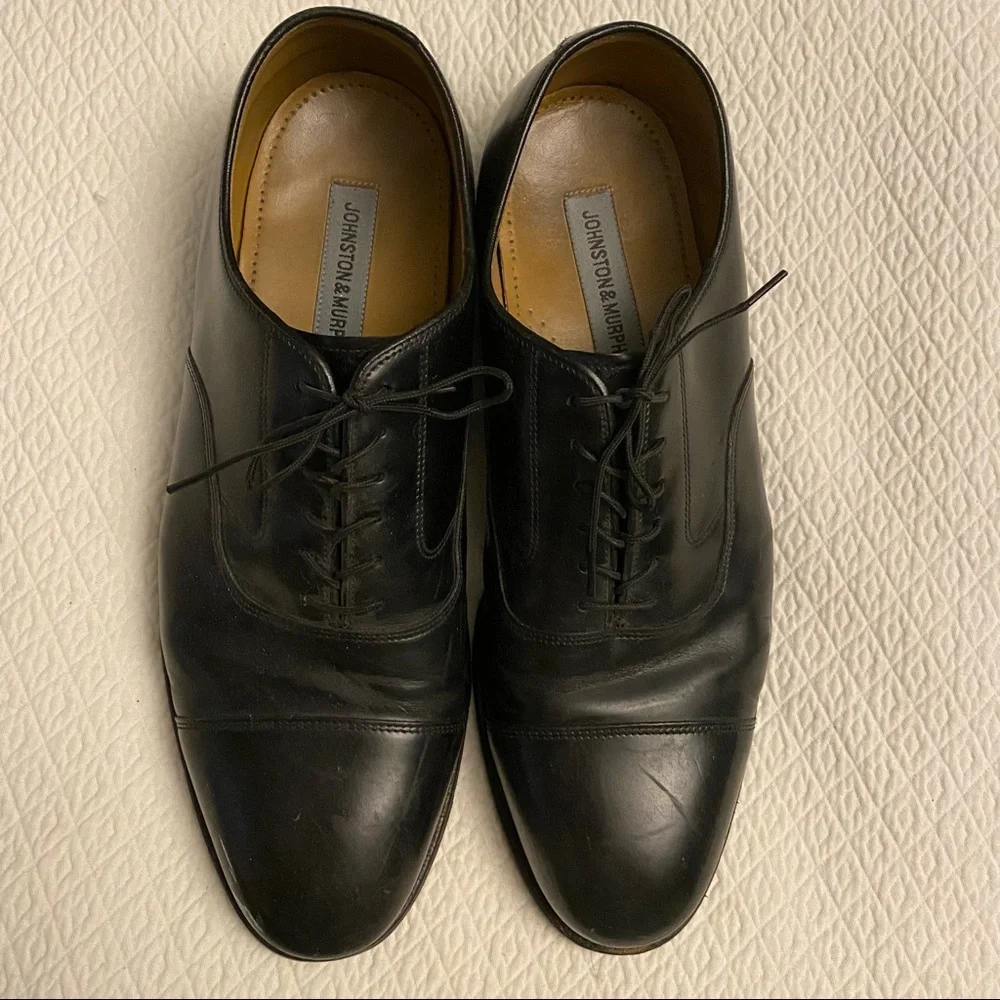 JOHNSTON & MURPHY Classic Black Captoe Oxfords